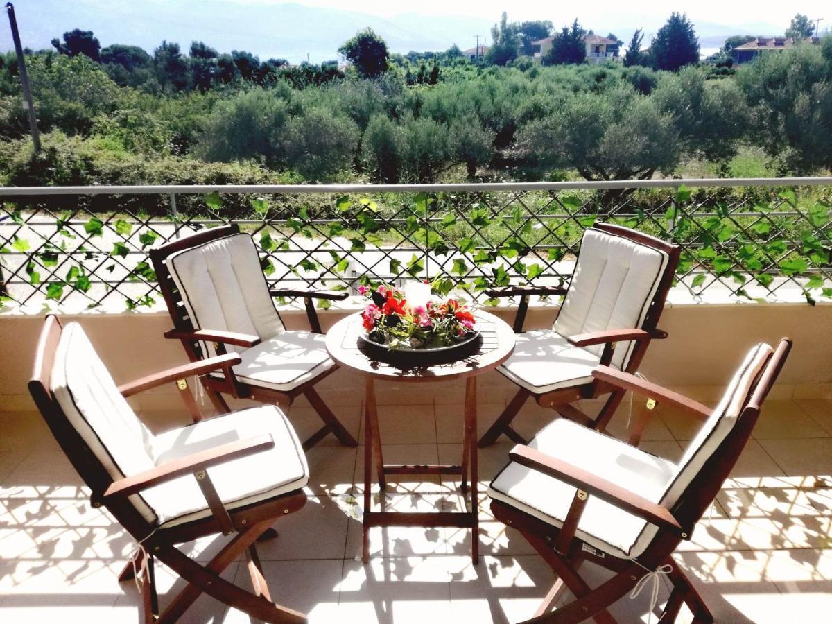 Apartamento Vista Di Mare Lixouri Exterior foto