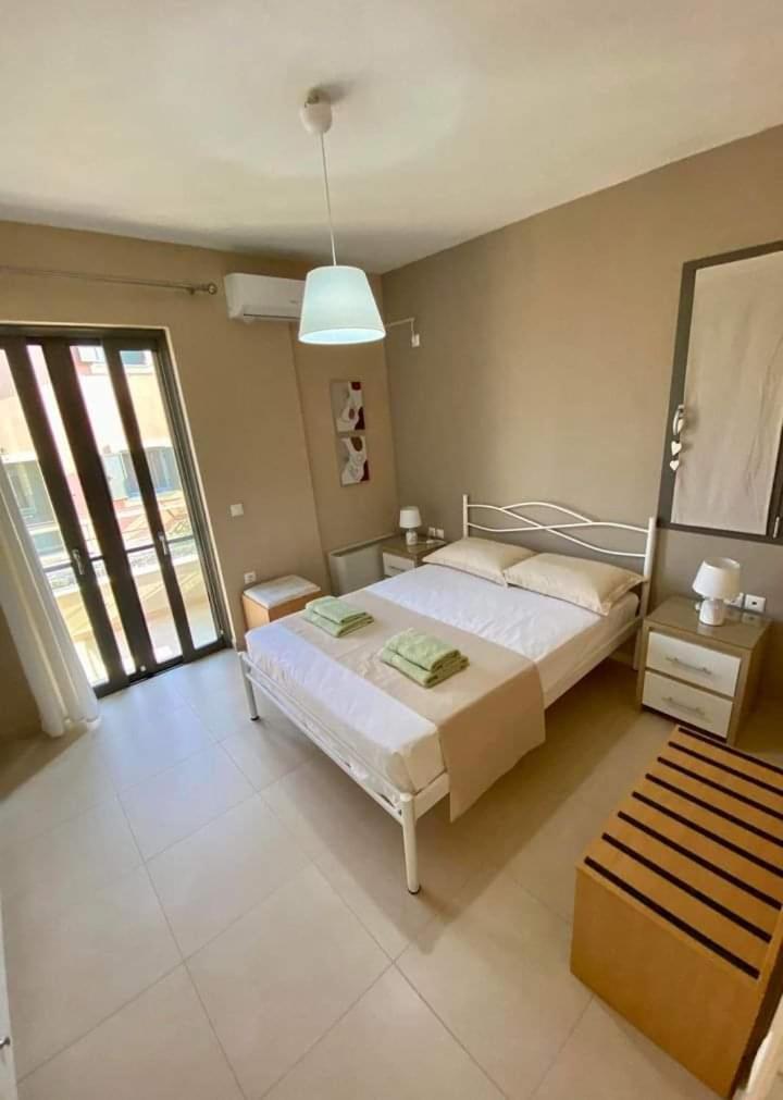 Apartamento Vista Di Mare Lixouri Exterior foto